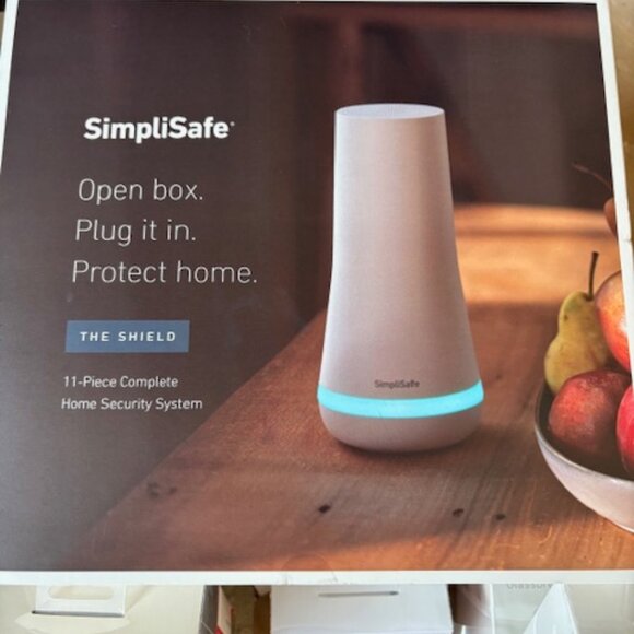 Brand New SimplSafe The Shield Complete 17 Piece Home Security System w Extras - Picture 2 of 5
